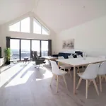 Casa de Férias Modern With Sea View In