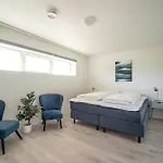 Casa de Férias Modern With Sea View In Borhaug