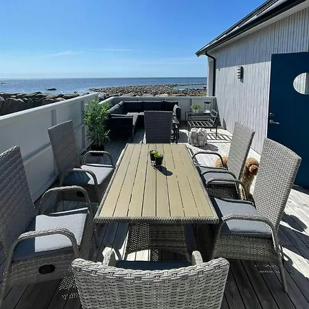 Modern With Sea View In Casa vacanze