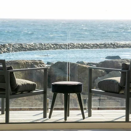 Modern With Sea View In Prázdninový dům Borhaug