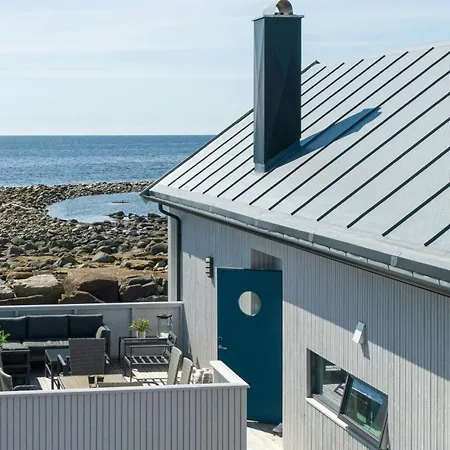 Hébergement de vacances Modern With Sea View In *